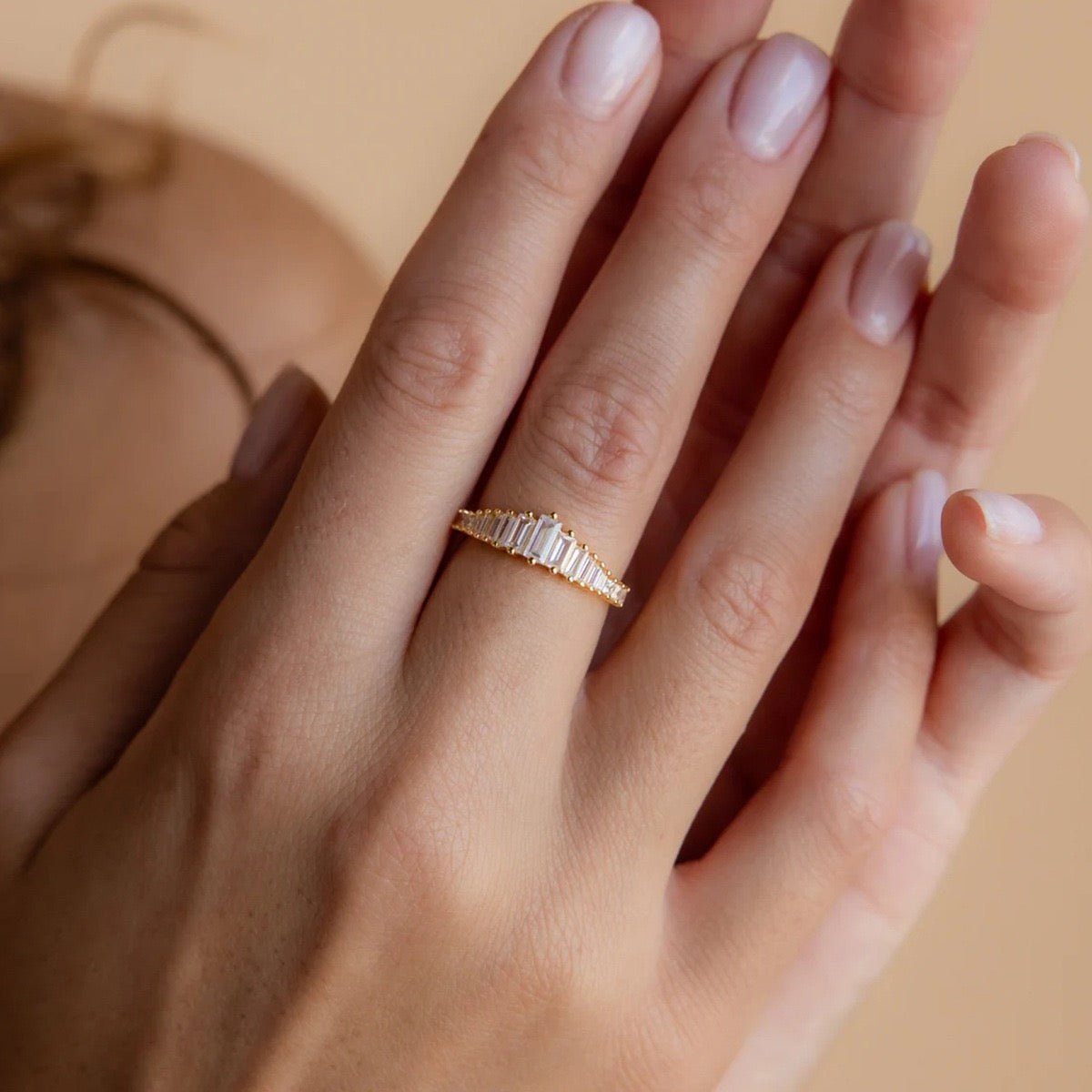 Übergangs-Ewigkeitsringe mit Smaragd-Schnittsteinen